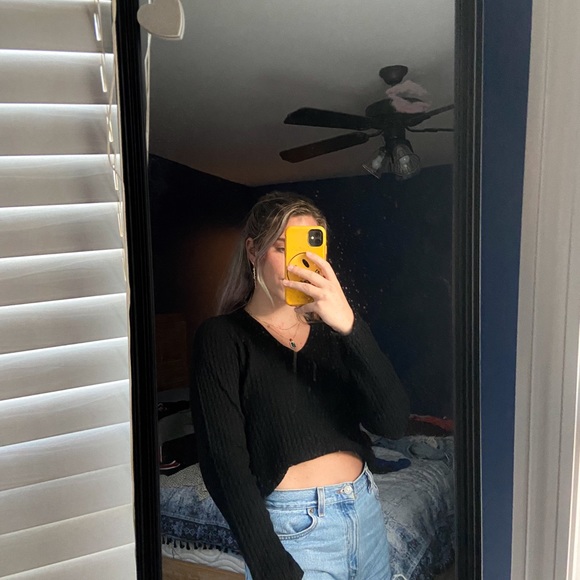 Black Chasmere Sweater - Picture 3 of 5